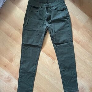 Uniqlo Dark green chino pant